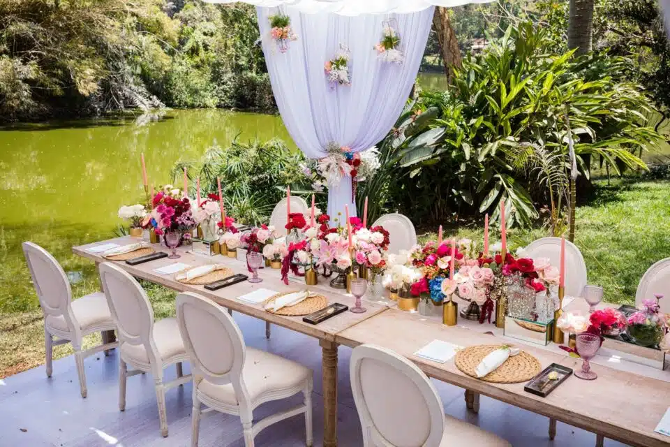 Sublimer votre réception avec un chemin de table pour mariage astuces et inspirations